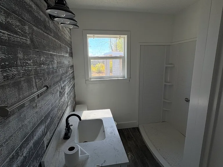 3107 Heather St — Photo 9