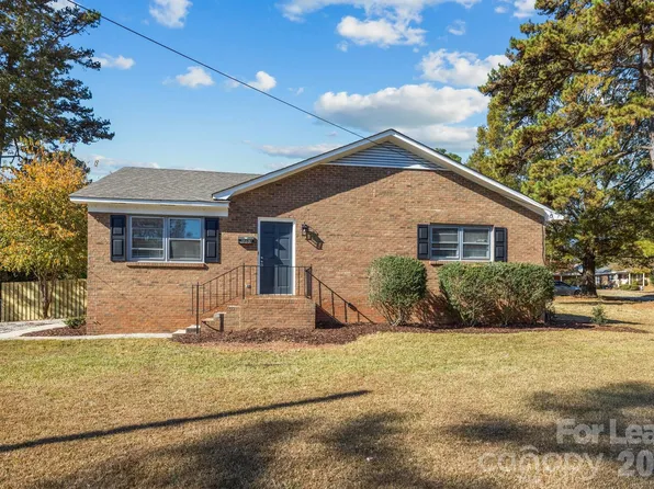 1853 Lakedell Dr, Charlotte, NC 28215