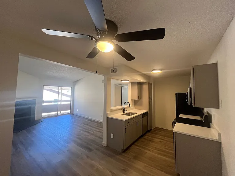 1094 S Dearborn St #308 — Photo 20