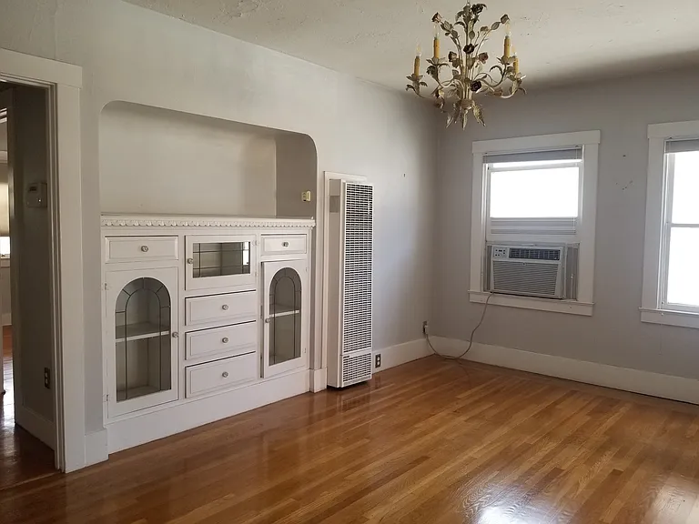 3334 J St #4 — Photo 4