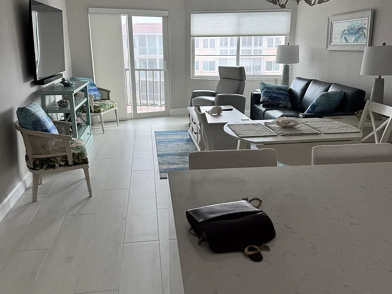 1250 N Portofino Dr #404 — Photo 11