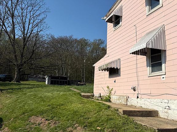 3rd image of 1645 E Grand Ave