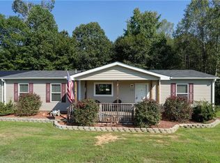 213 Crumpton Rd, Eden, NC 27320
