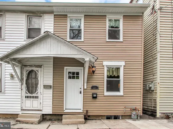 21 Girard Ave, Middletown, PA 17057