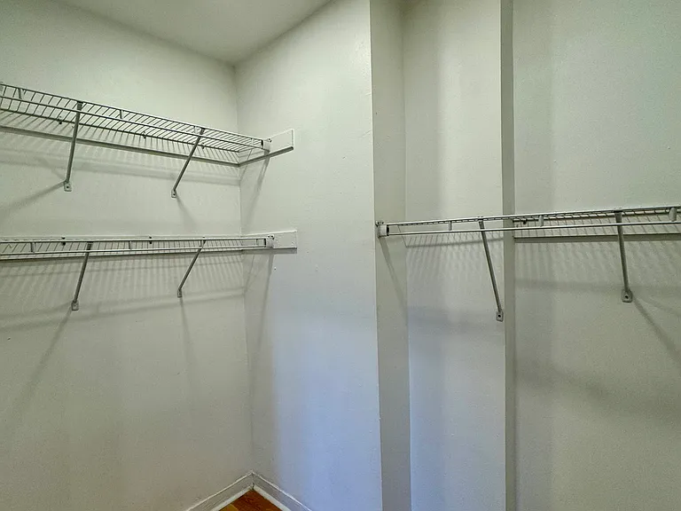 1007 W Oakdale Ave #1 — Photo 6