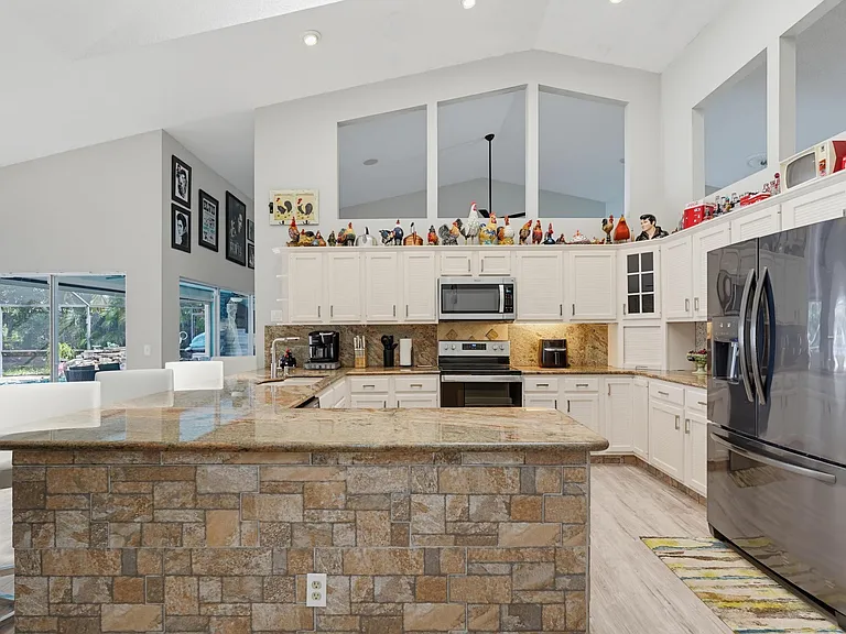 1619 Wiltshire Village Dr — Photo 28