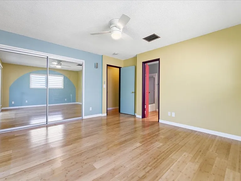 9750 Valencia Dr — Photo 9