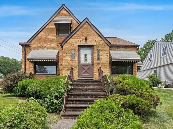 7506 Briarcliff Pkwy, Middleburg Heights, OH 44130