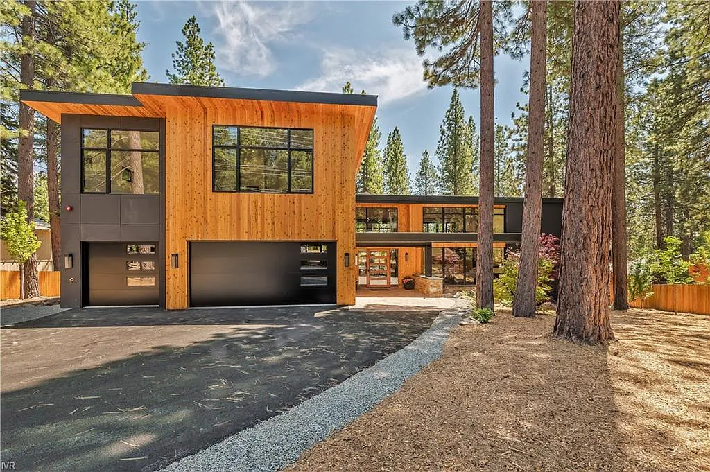 745 Mays Blvd photo 1