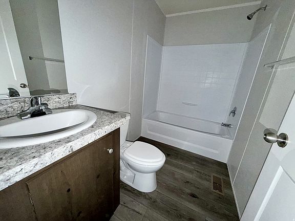 4th image of 425 N Esquire Pkwy #36