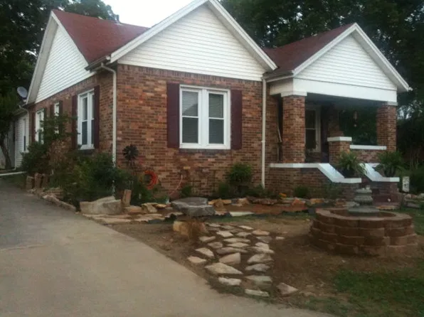 122 3rd Ave, Huntingdon, TN 38344