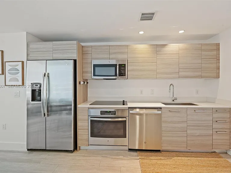 121 NE 34th St #2314 — Photo 16