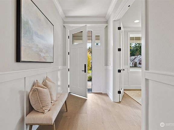 5th image of 22752 SE 13th Court