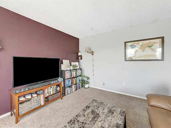 4th image of 3009 W 49th Ave