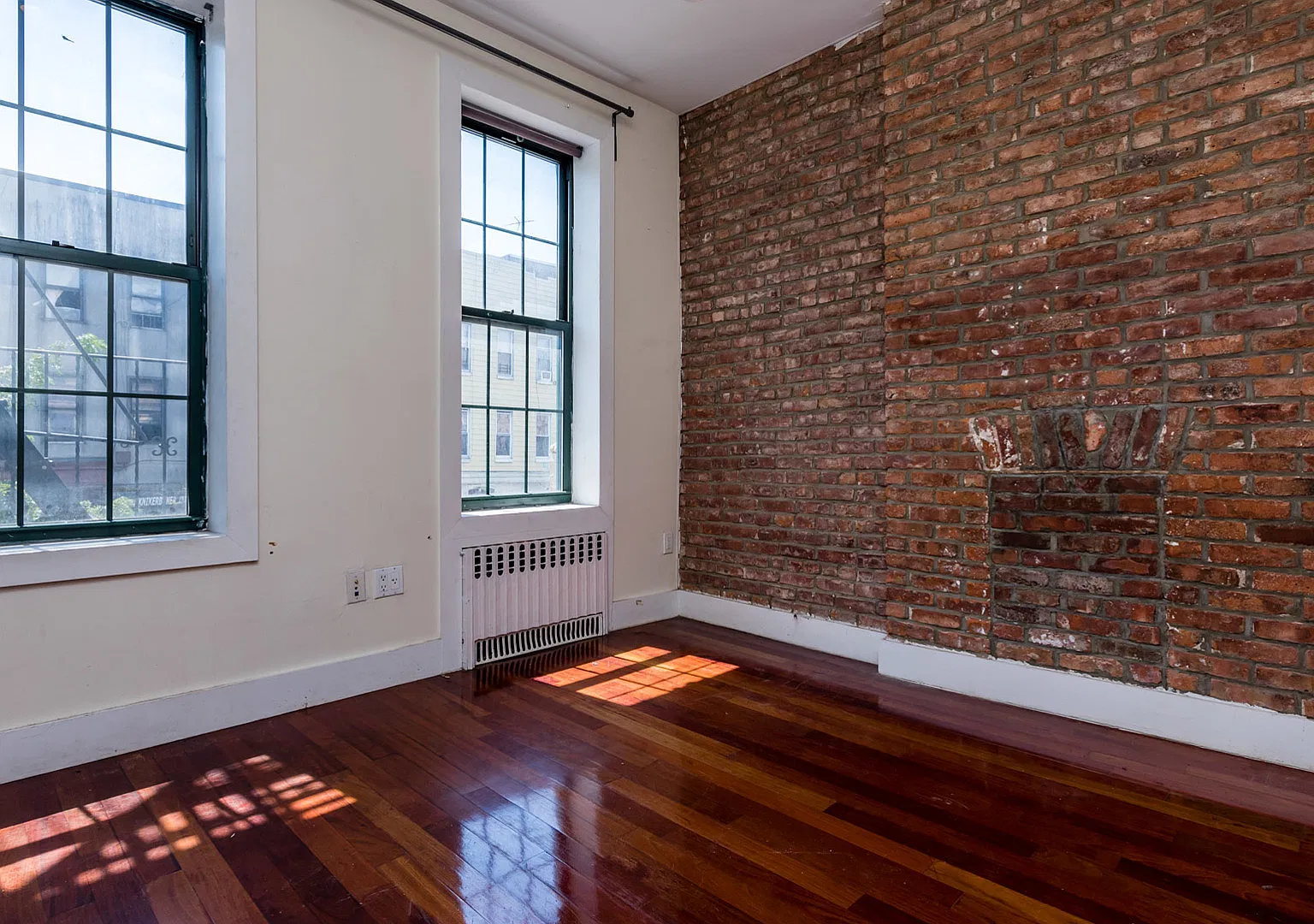 179 Knickerbocker Avenue — Photo 1