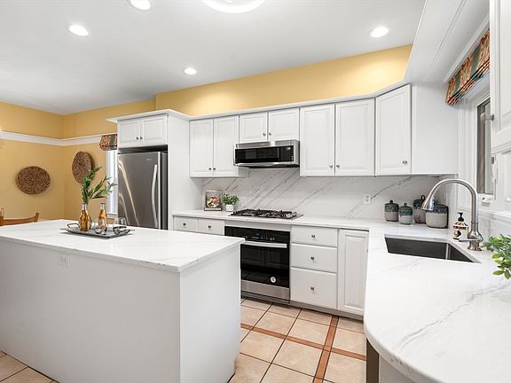 3rd image of 62 Carmel Rd