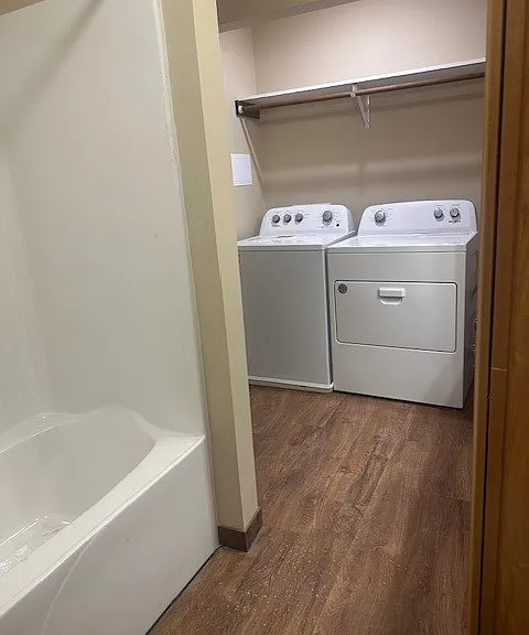 East Mason Apartment — Photo 6