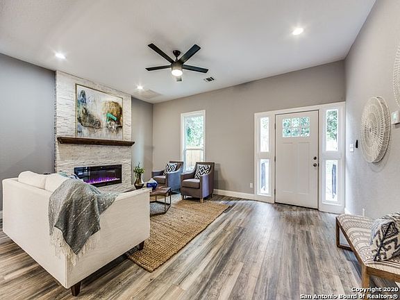 3rd image of 808 W Mulberry Ave