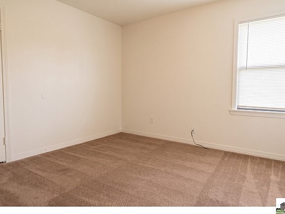 5th image of 508 Mary St