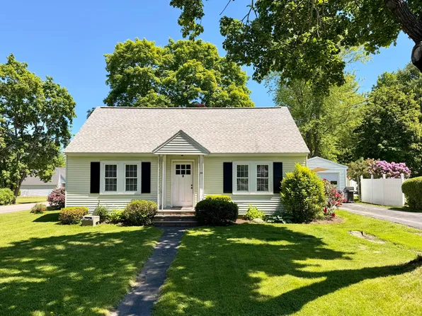 24 Pierce Street, Gardiner, ME 04345