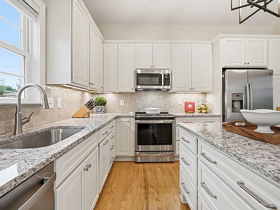 5th image of 314 Gilbert Ave