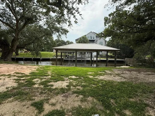 702 Martin St, Pascagoula, MS 39581