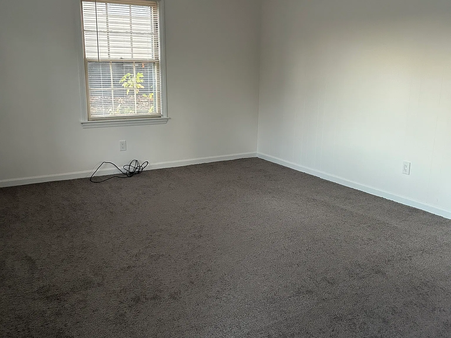 2 bed, 836 sqft, $1,400 — Photo 2