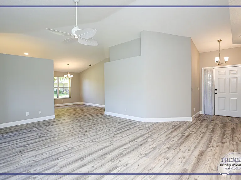 402 Emerald Bay Cir #E7 — Photo 10