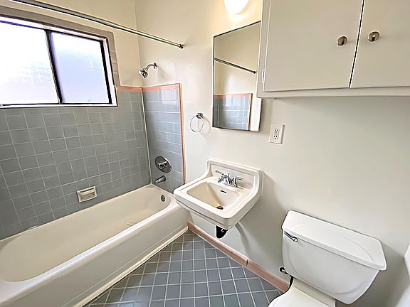 5th image of 4919 Beverly Blvd #5
