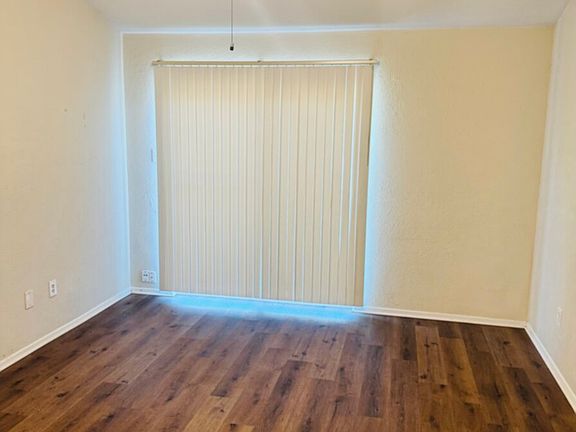 4th image of 825 Denmark Dr
