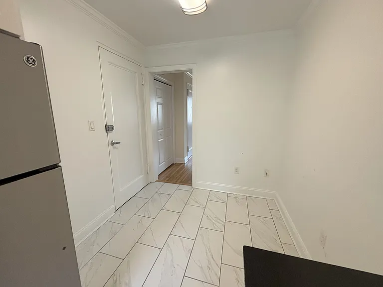 28 Alton Pl #2 — Photo 5