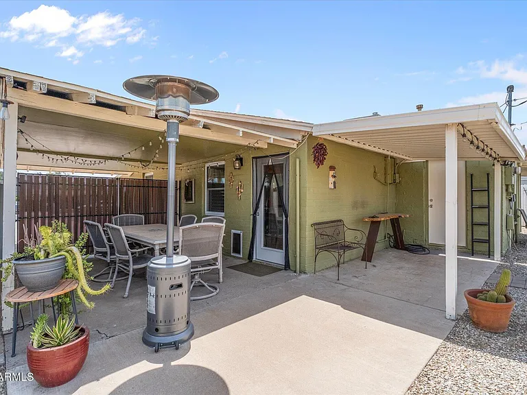 1324 E Orangewood Ave — Photo 18