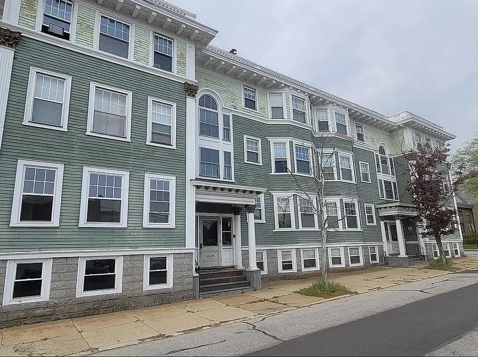 8 Harrison St #6