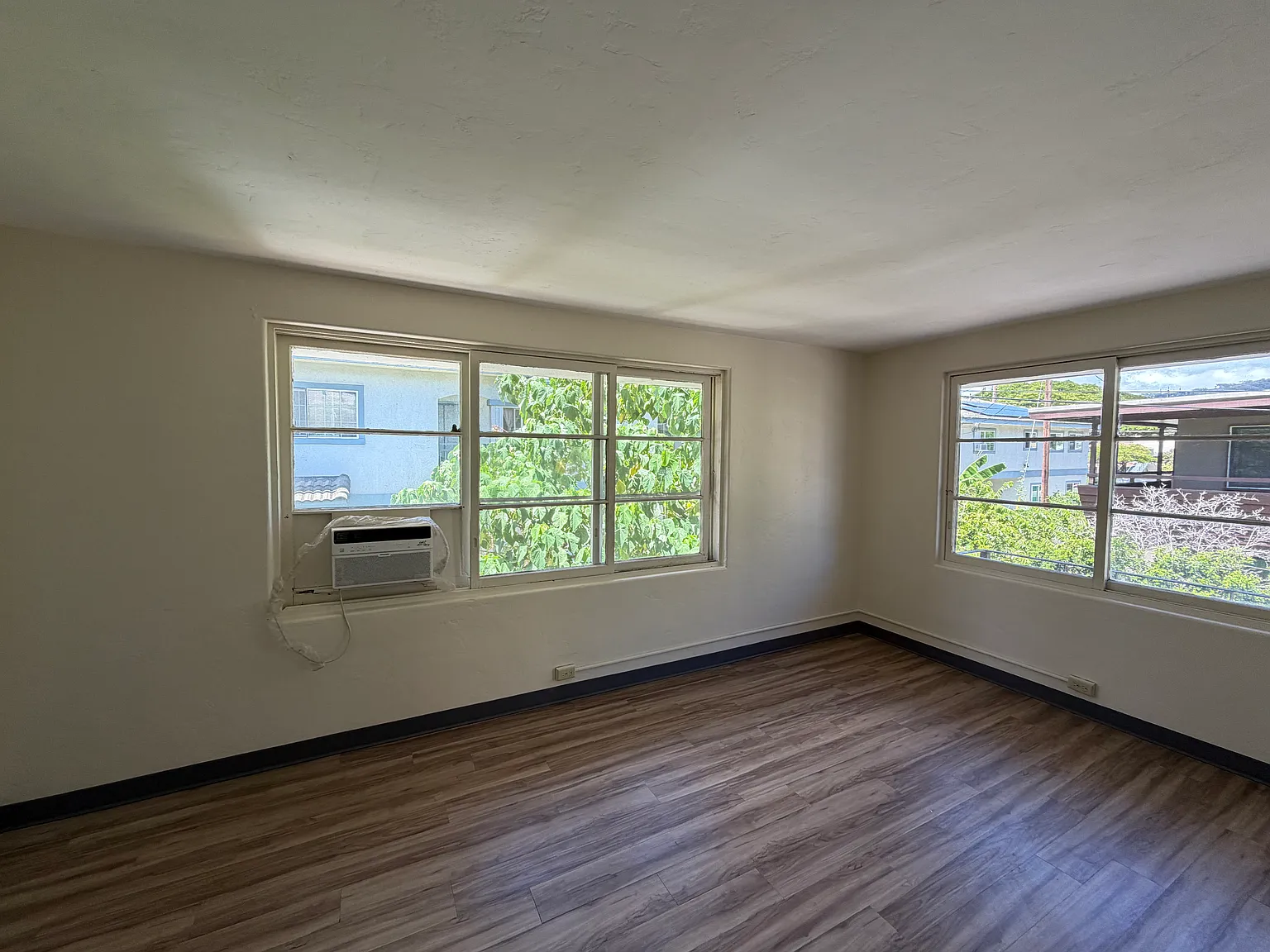 Studio, $1,200 — Photo 4