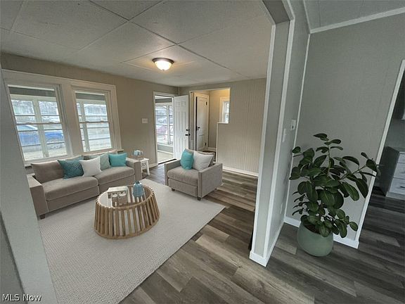 2nd image of 881 Merton Ave