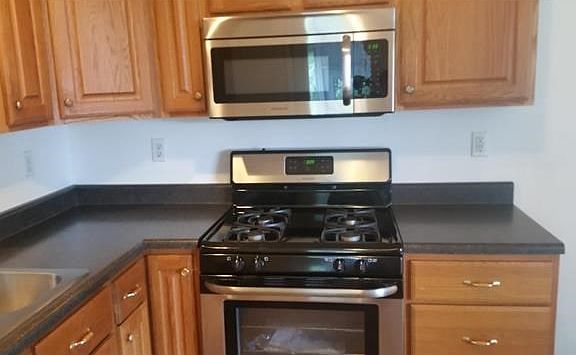 New Frigidaire microwave & gas range.