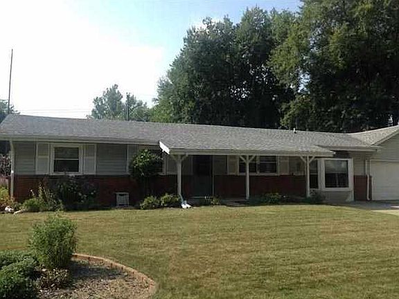 2nd image of 3416 W Fleetwood Dr