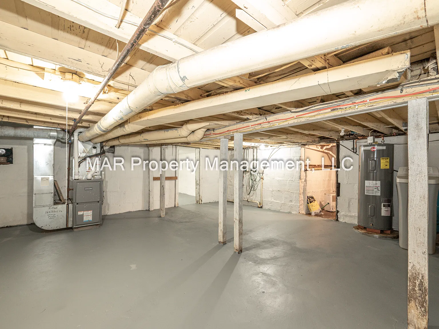 3 bed, 1056 sqft, $1,800 — Photo 3