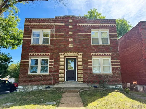 6142 Morganford Rd, Saint Louis, MO 63116