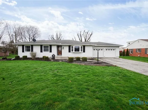 614 Fairlane Dr, Carey, OH 43316