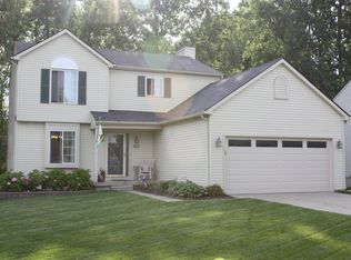 2847 Riverside Dr, Waterford, MI 48329