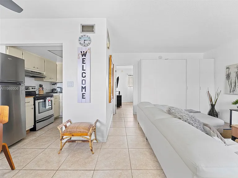 3220 NE 10th St #5 — Photo 20