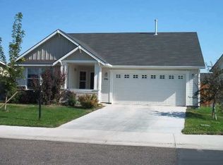 896 E 4th St, Kuna, ID 83634