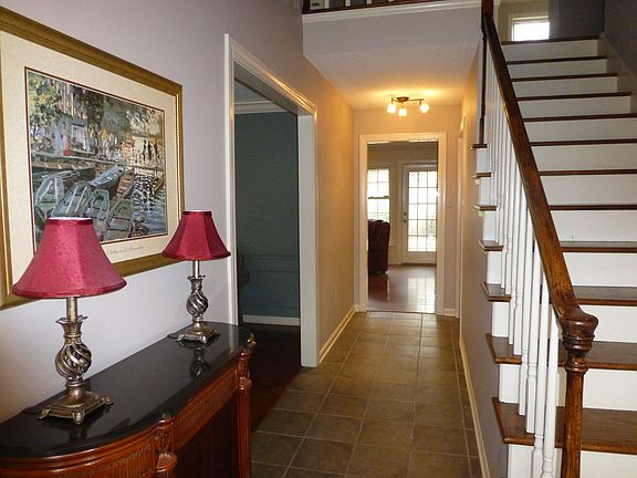 2nd image of 5194 Heatherway Dr