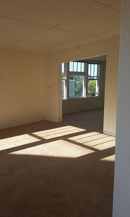 2nd image of 1629 S King St APT D