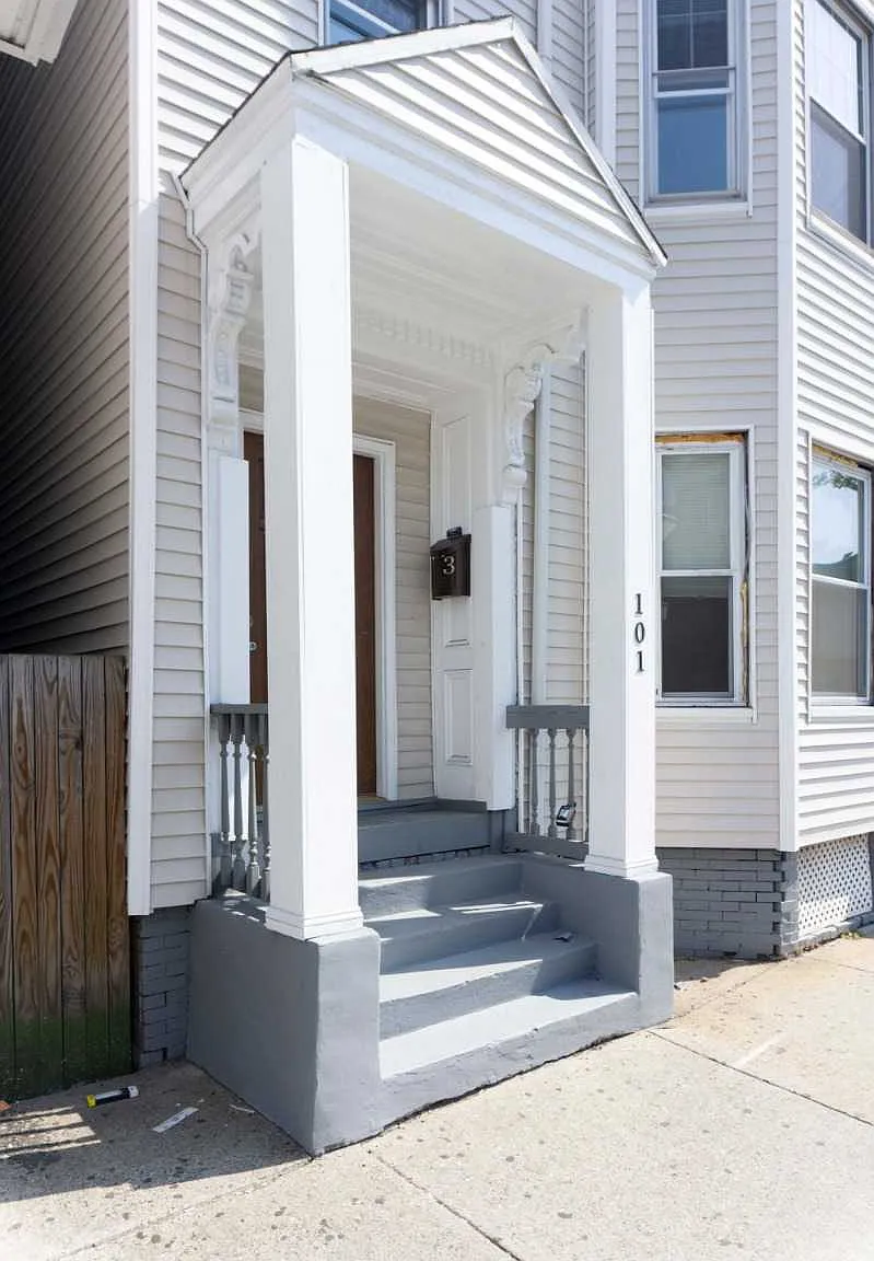 2 bed, $2,895 — Photo 2