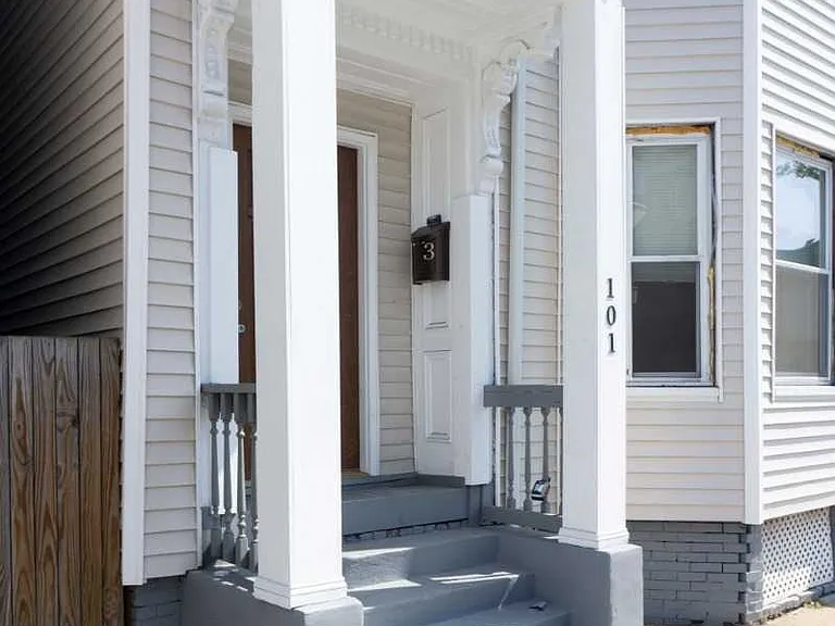 Chelsea St — Photo 2
