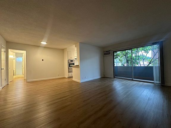 5th image of 1432 N Fairfax Ave #5A