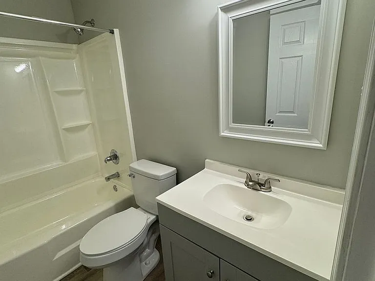 209 Lakeshore Dr — Photo 41