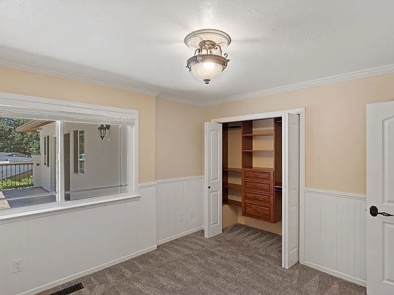 8 Shepherds Pl — Photo 40